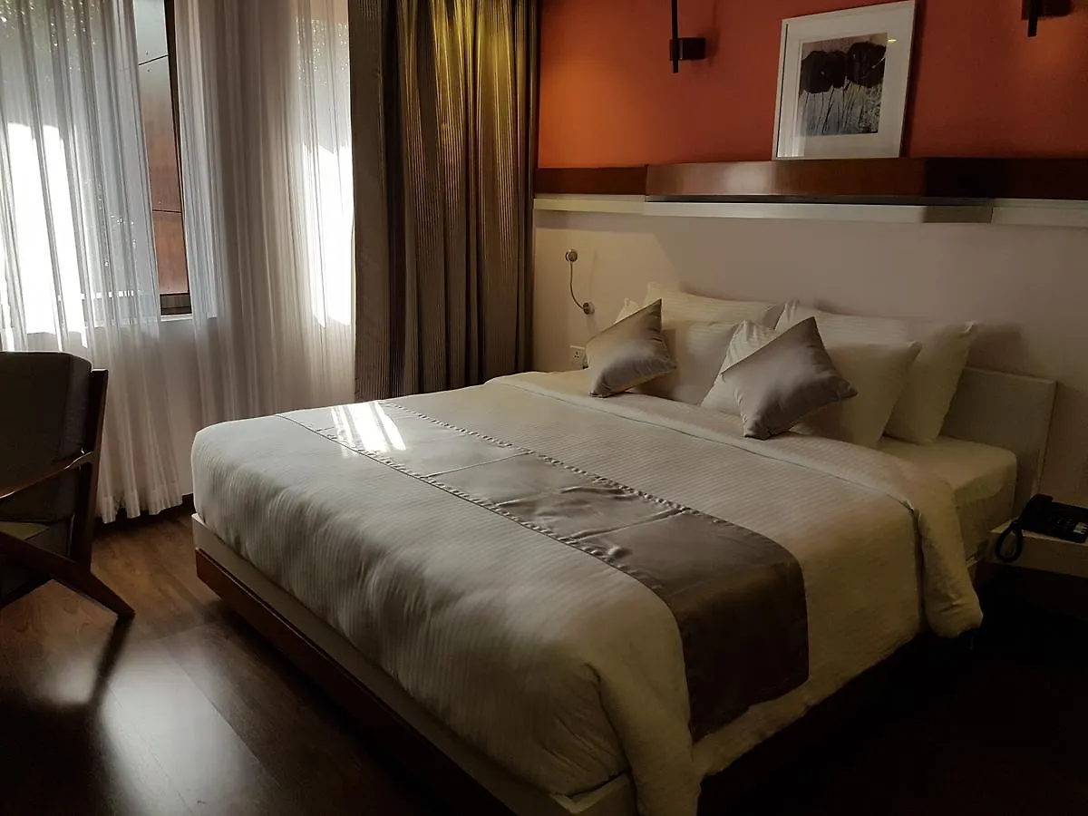 The Blooms Cochin Hotell Kochi 4*,